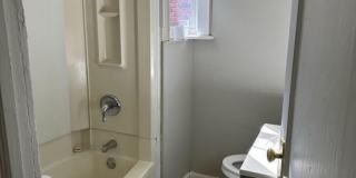 1192 YORKSHIP SQUARE Gallery 17