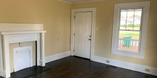 Beautiful Two Bedroom Home in Enderly Park! Gallery 5