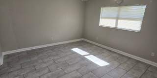 3 BEDROOM TO 2 BATH SPACIOUS HOME WITH OVERSIZED GARAGE 3 BEDROOM TO 2 BATH SPACIOUS HOME WITH OVERSIZED GARAGE Gallery 21