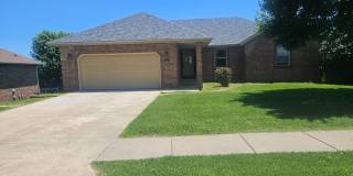 WOW! Look at this property ! You cant beat this price in NIXA-3200 SQ FT Gallery 1