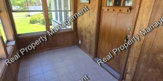 Charming Three Bedroom Ranch Gallery 13