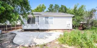 Charming 3bd/2ba Single-Level Home with Spacious Yard - FREE iPad or 55” TV if moved in by 5/15! Gallery 15