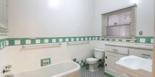 126 N Sycamore Ave Gallery 12