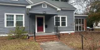 Spacious 3 bedroom 1 bath home Gallery 1