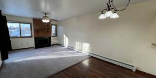 Spacious 2 Bedroom Condo in Eastridge! Carport Parking, Mountain View Balcony! Gallery 1