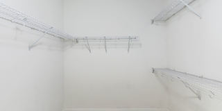 5/4 HEATHROW POOL HOME! Gallery 19