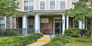201 HIGH GABLES DR #105 Gallery 2