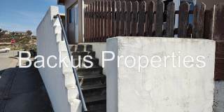 Wonderful partially furnished upper Seaside unit Gallery 1