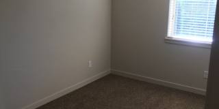 Three Bedrooms Plus Loft! Centrally located! Gallery 20