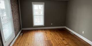 901 South Front Street Gallery 12