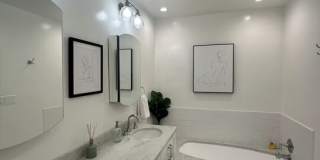 451 S Barrington Ave Gallery 14