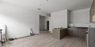 3121 N California Gallery 1