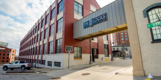The Locks Gallery 1