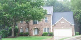 4 bed, 2.5 baths Colonial available for rent - Awesome Downtown Matthews location - Gallery 1