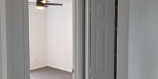 9464 West Hinsdale Place Gallery 36