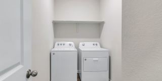 Stop Scrolling..... this beauty is ready for move in! Gallery 1
