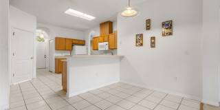 Great location with room to entertain Great location with room to entertain Gallery 8