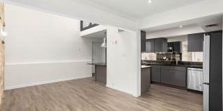 ALAMO HEIGHTS  |  TOWNHOME  |  REMODELED  |  HUGE TERRACE Gallery 17