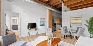 153 W Ohio Street Gallery 2