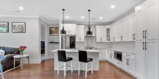 6890 Peachtree Dunwoody Road Gallery 6
