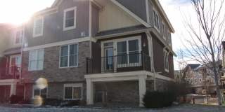 3BR/2.5BA Beautiful END UNIT Townhome in Dancing Waters- Available Now! Gallery 1