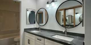 Fully Remodeled 3 Bed 2 Bath East lake Gallery 17