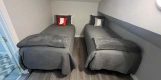 "The Porch" - ABNB, Short Term, monthly and long-term RENTAL. Famous IU Tailgate house Gallery 33
