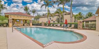 **2 + Den Condo - 1 Car garage - Fully Furnished - Short Term Lease (5.11 - 11.30) ** Gallery 26