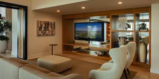 Ascent at Metropolitan Naples Gallery 25