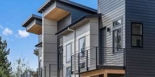 Pristine BRAND NEW Modern 2-bd/2-bath Condo in Redmond, OR! Gallery 1