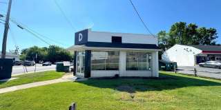 858 MANOR Street Gallery 1