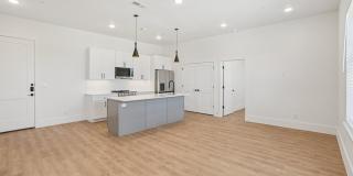 6418 Maple Gallery 18