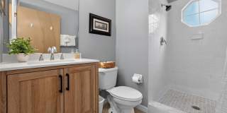 3140 BRITANNIA Boulevard Gallery 32