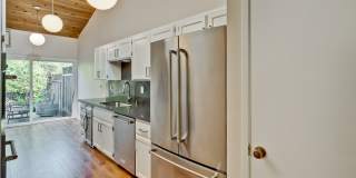 3 bedroom 2 bath Townhome - Greenmeadow Neighborhood Palo Alto!  $6800 Gallery 6