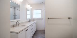 3924 Alameda Place Gallery 12