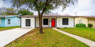 305 Laurelwood Drive 305 Laurelwood Drive Gallery 1
