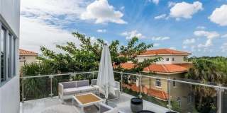 240 Shore Court Gallery 28