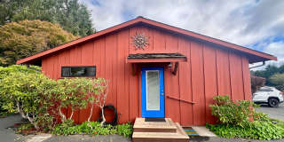 Furnished Studio Cottage on Peaceful Ranch Property – All Utilities Included Gallery 1