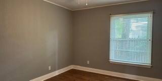 5300 Beardslee Street Gallery 8