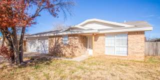 Great 3 bedroom 2 bathroom house in South Lubbock! Gallery 1