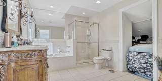 278 Lake Avenue Gallery 12