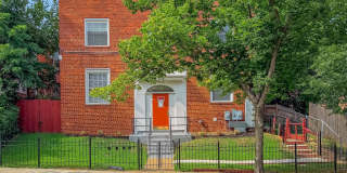 2816 HARTFORD Street SE Gallery 1