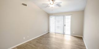 Avery Glen Luxury Apartments Gallery 10