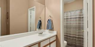 August Pre-Lease!! Don't miss this beautiful townhome located near TAMU!! Gallery 1