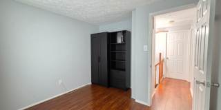 Beautiful Newington Forest Townhome Gallery 22