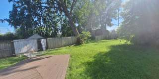 Charming 3 bedroom ranch Gallery 17