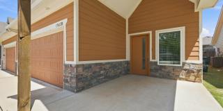 5 Bedroom Duplex in Edmond & (Contact Info Below) * MOVE IN SPECIAL * Gallery 4