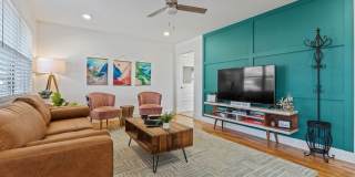 407 NW H Street Gallery 2