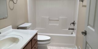 3 Bedroom Townhome Gallery 8