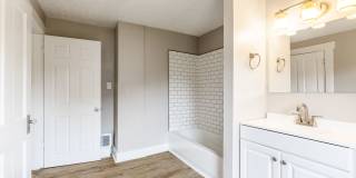 2005 Aberdeen Ave Gallery 32